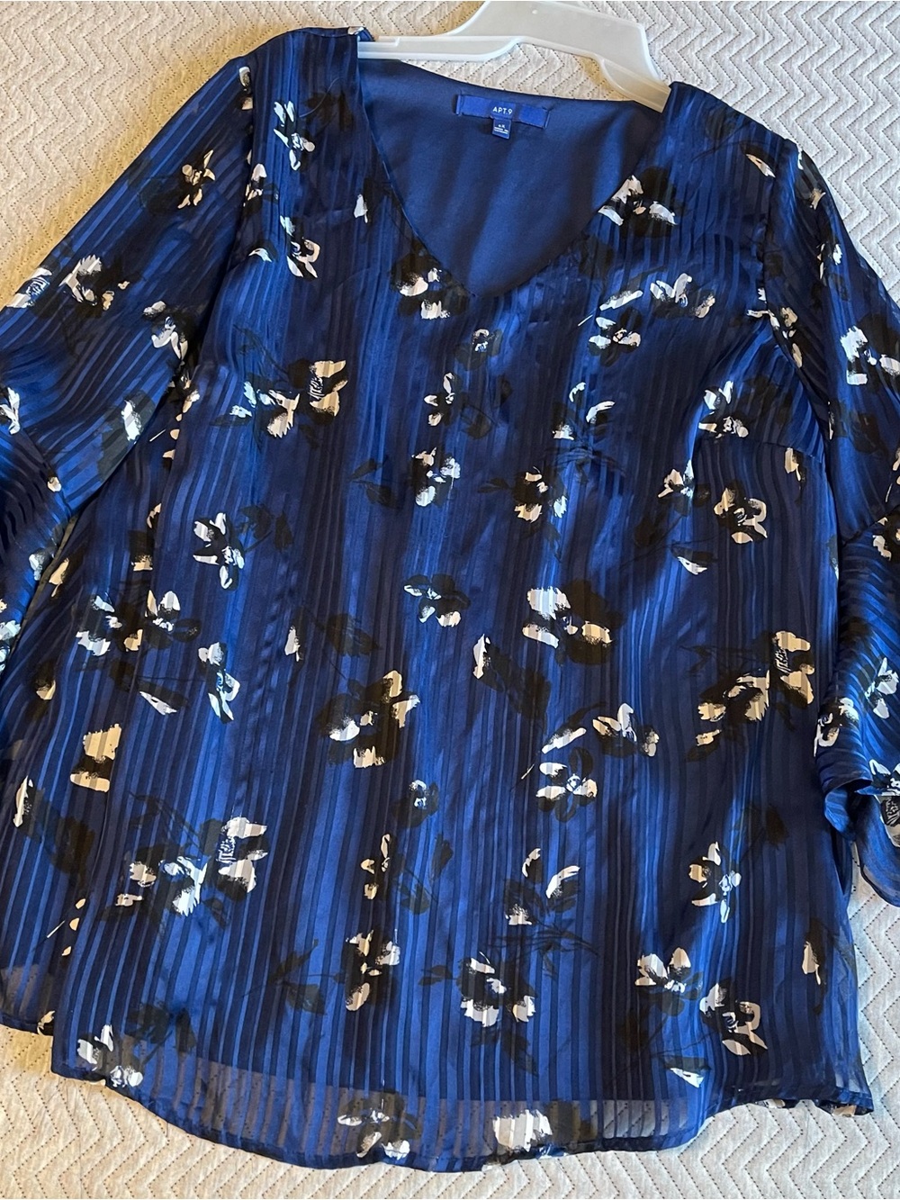 Apt. 9 Navy Blue Floral V-Neck Pleated shear Blouse with bell sleeves